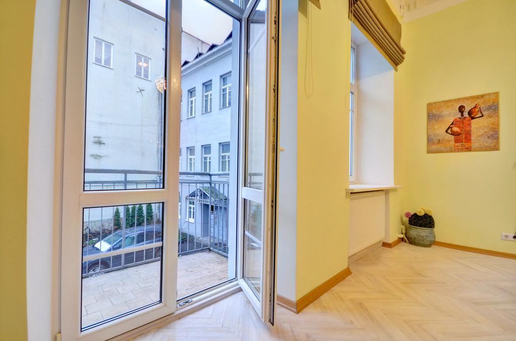 Great Apartment Near Town Hall فيلنيوس المظهر الخارجي الصورة
